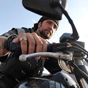 Хирург нашел способ борьбы с «цветными революциями» в России