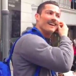 Криштиану Роналду переоделся в бездомного