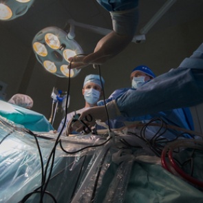 Новые методы лечения предложено испытывать на пациентах госклиник