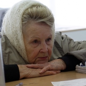 Правительство распределило между регионами около 7,7 миллиарда рублей на пенсии