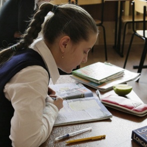 Школьникам решили ограничить время на выполнение домашних заданий