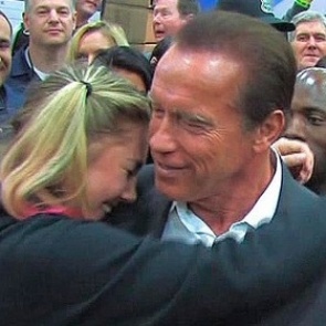 Самая сильная девочка в мире попросила Шварценеггера помирить США и Россию