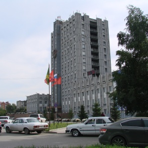 Со здания администрации Ачинска сняли часы