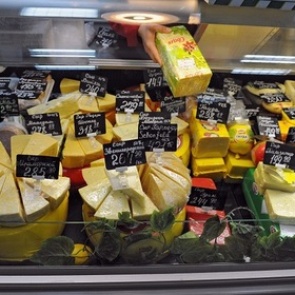Производители молока потребовали ужесточить продуктовое эмбарго
