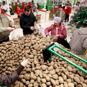 Россиян уличили в любви к диетам и картошке