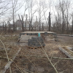 В Ачинске убрали памятник рабочим фронтовикам