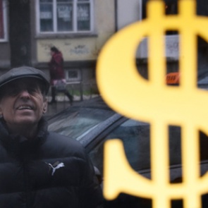 Официальный курс доллара превысил 52 рубля