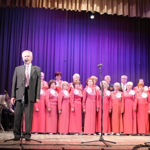 В городском Дворце культуры состоялся отчётный концерт ансамбля "Русская песня"