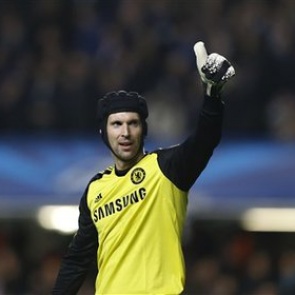 СМИ узнали о планах Абрамовича премировать Петра Чеха на четыре миллиона фунтов