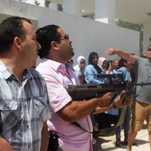 Кровавая пятница в Тунисе. Кто и зачем устроил теракт на пляже