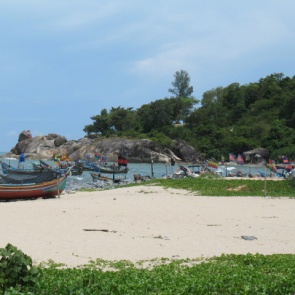 В результате серии взрывов в Таиланде погибли шесть человек