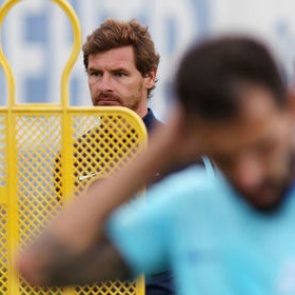 Тренер «Зенита» признал свою команду неконкурентной для Лиги чемпионов