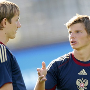 Слуцкий рассказал о шансах Аршавина и Павлюченко попасть в сборную России