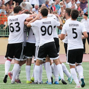 Команда Карпина одержала первую победу в ФНЛ