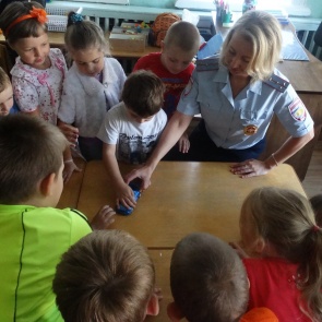 Госавтоинспекторы провели с юными ачинцами «Уроки правового информирования»