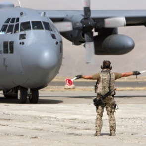 В авиакатастрофе в Афганистане погибли 12 человек