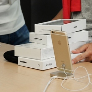 В России стартовали продажи iPhone 6s и iPhone 6s Plus