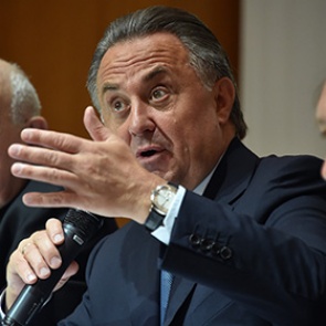 Мутко попросил правительство вернуть пиво на стадионы