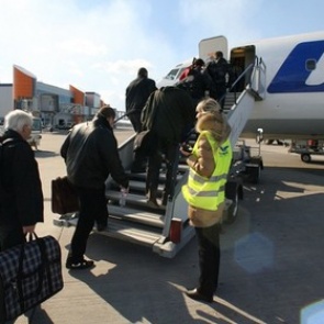 Вылетающим из Египта туристам разрешили взять лекарства и детское питание