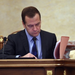 Медведев предрек повышение пенсионного возраста «рано или поздно»