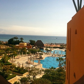 Туроператоры возобновили продажу путевок в Египет