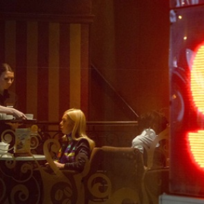 Курс доллара приблизился к 68 рублям