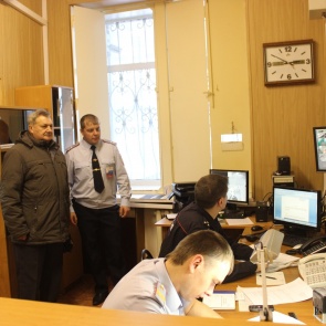 Общественники проверили оперативность работы ачинских полицейских