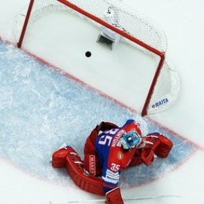 Сборная России по хоккею проиграла Чехии в Москве