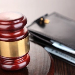 Ачинский предприниматель приговорен к исправительным работам за нетрезвого водителя, сбившего детей на "зебре"