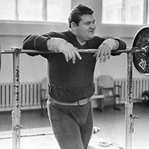 Умер двукратный олимпийский чемпион штангист Жаботинский