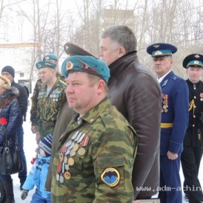 В Ачинске увековечили память земляка-героя