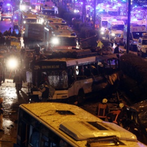 Число пострадавших при теракте в Анкаре достигло 125 человек