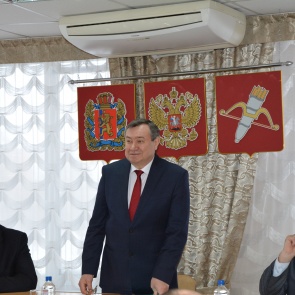 Глава Ачинска Илай Ахметов провел оперативное совещание с руководителями структурных подразделений администрации города