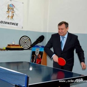 Глава города Ачинска Илай Ахметов проинспектировал два клуба по месту жительства