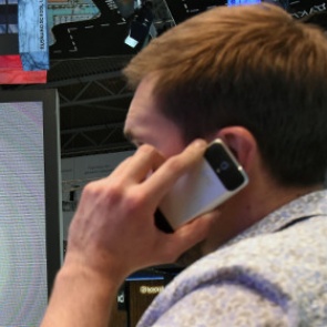 В России разработали систему контроля разговоров персонала по сотовым телефонам