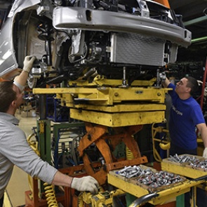 «АвтоВАЗ» заложил в «Росбанке» автомобилей на 1,3 миллиарда рублей