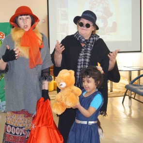 Руководство ачинской ЦБС устроило праздник для малышей из детского дома «Солнышко»