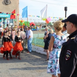 Ачинские полицейские обеспечили охрану общественного порядка в День молодежи
