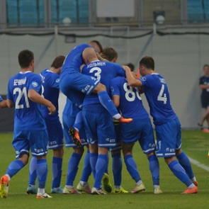 «Динамо» обыграло «Балтику» и возглавило турнирную таблицу ФНЛ