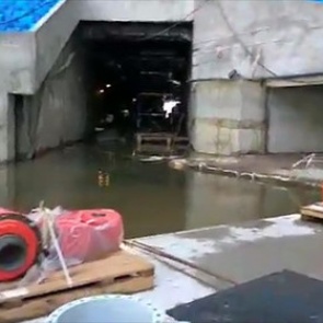 Строящийся стадион «Зенита» начал уходить под воду