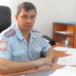 Исполняющий обязанности начальника МО МВД России «Ачинский» Евгений Кусков представил нового руководителя Госавтоинспекции