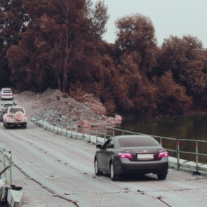 Прекращено движение автотранспорта по понтонной переправе через реку Чулым