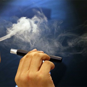 Ученые доказали вред электронных сигарет