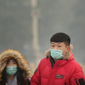 Страдающим от смога китайцам предложили чистый воздух по 17 центов за вздох