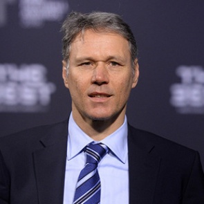 В ФИФА задумались об отмене офсайдов и желтых карточек