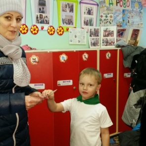 Госавтоинспекторы и школьники Ачинска проводят масштабную акцию «Притормози»