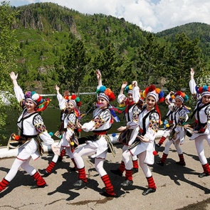 Ачинские творческие детские и молодёжные коллективы приглашают поучаствовать в конкурсе