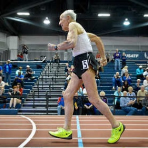 На чемпионате по бегу 99-летний ветеран обогнал 92-летнего соперника