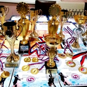 Ачинская "Элегия" приехала с кубками турниров Москвы