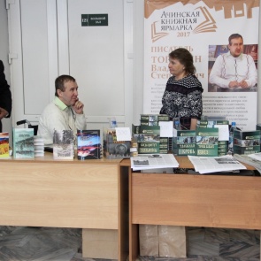 Читатели книжной ярмарки пообщались с членом Союза писателей России